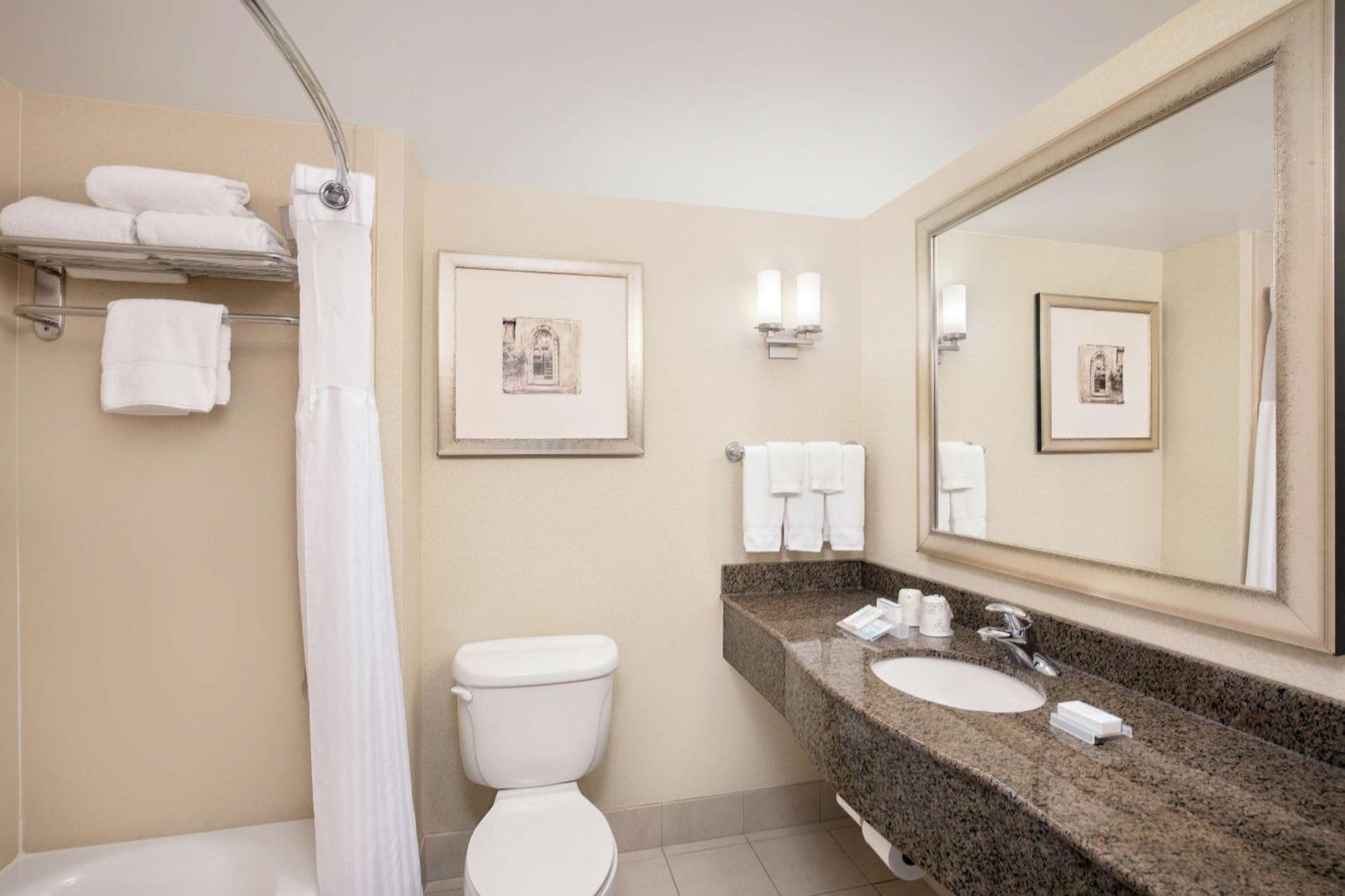 Hilton Garden Inn Richmond Airport Сандстон Экстерьер фото