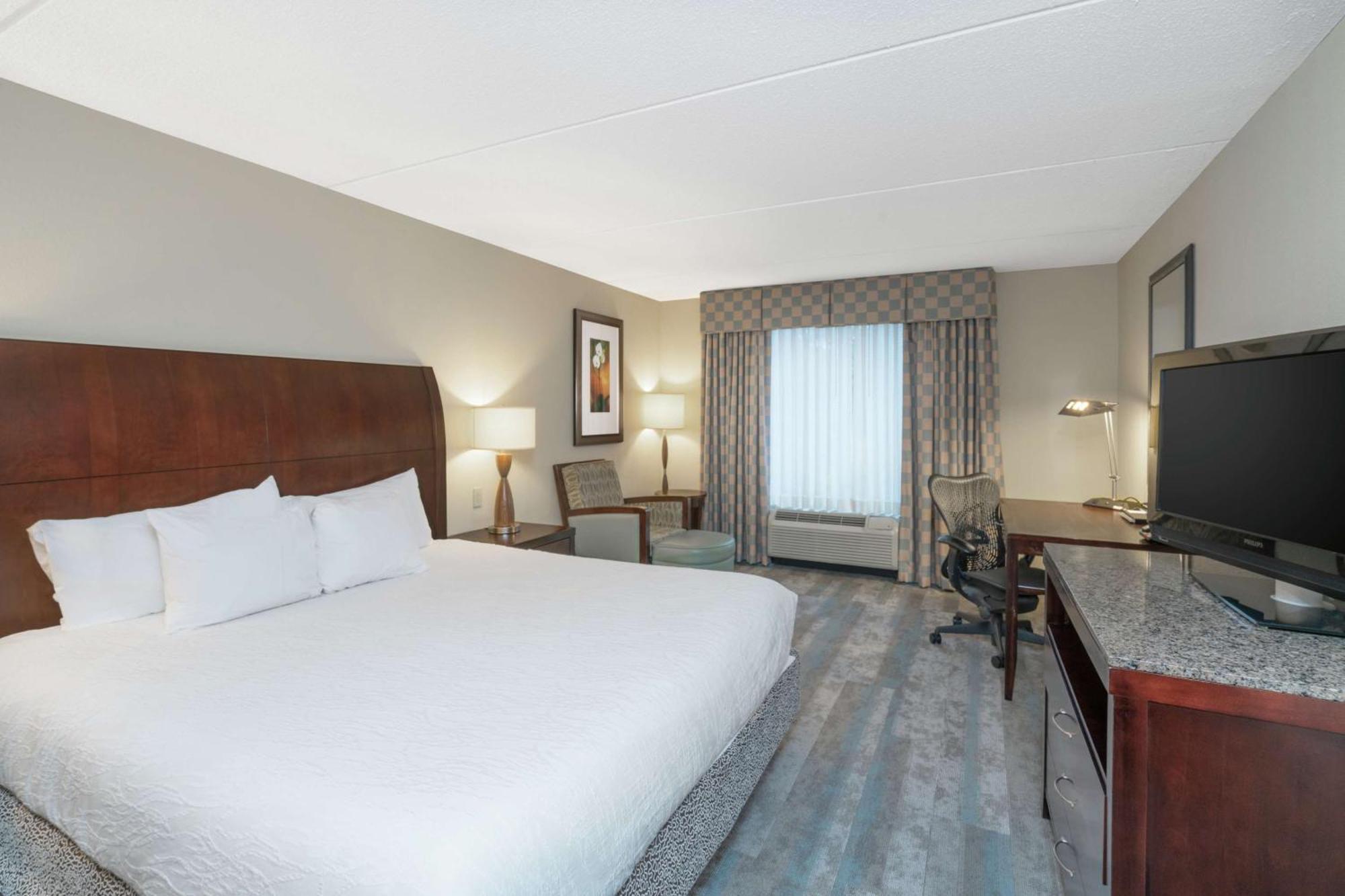 Hilton Garden Inn Richmond Airport Сандстон Экстерьер фото